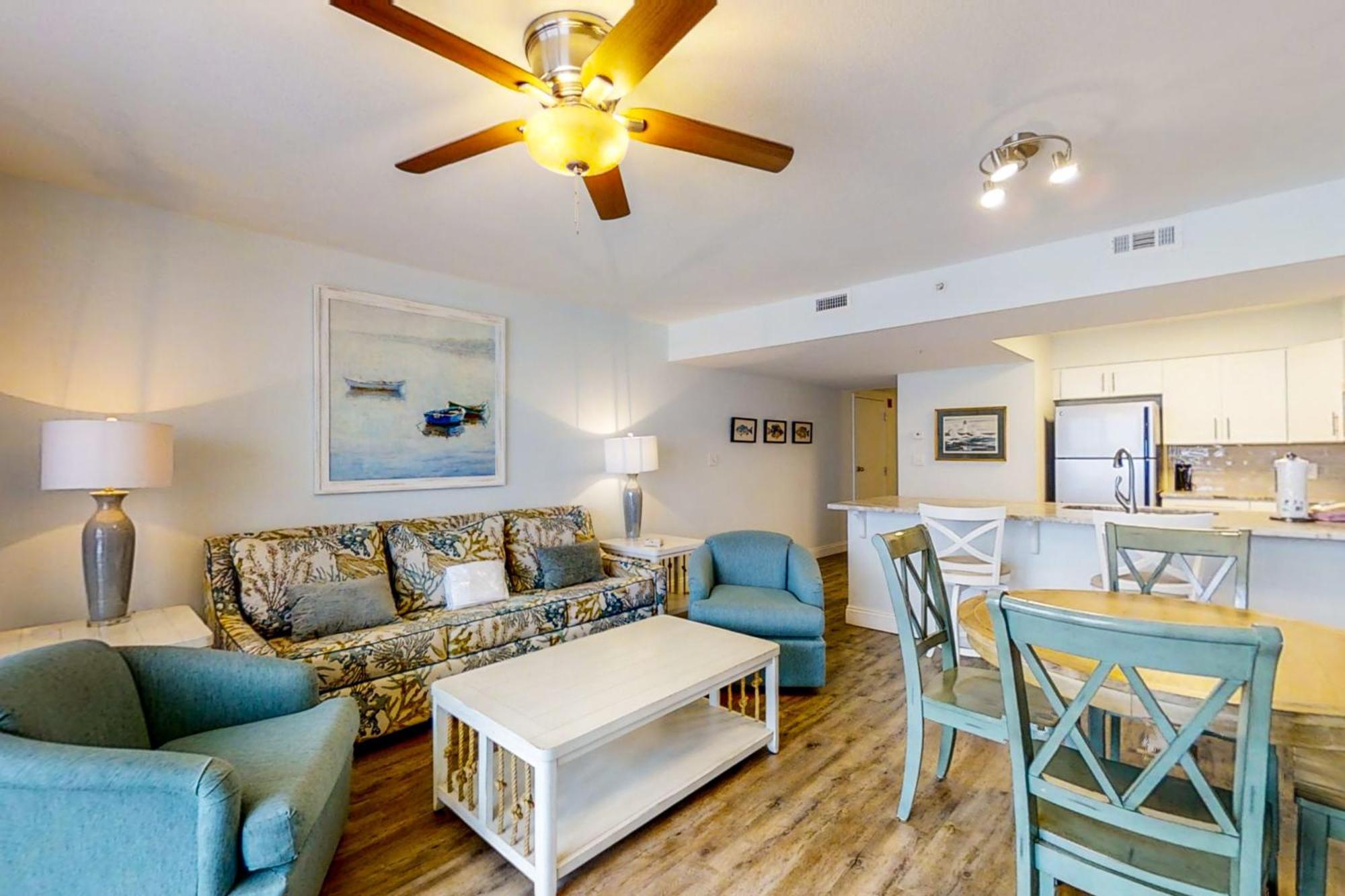 Pelican Beach Resort Destin Room photo