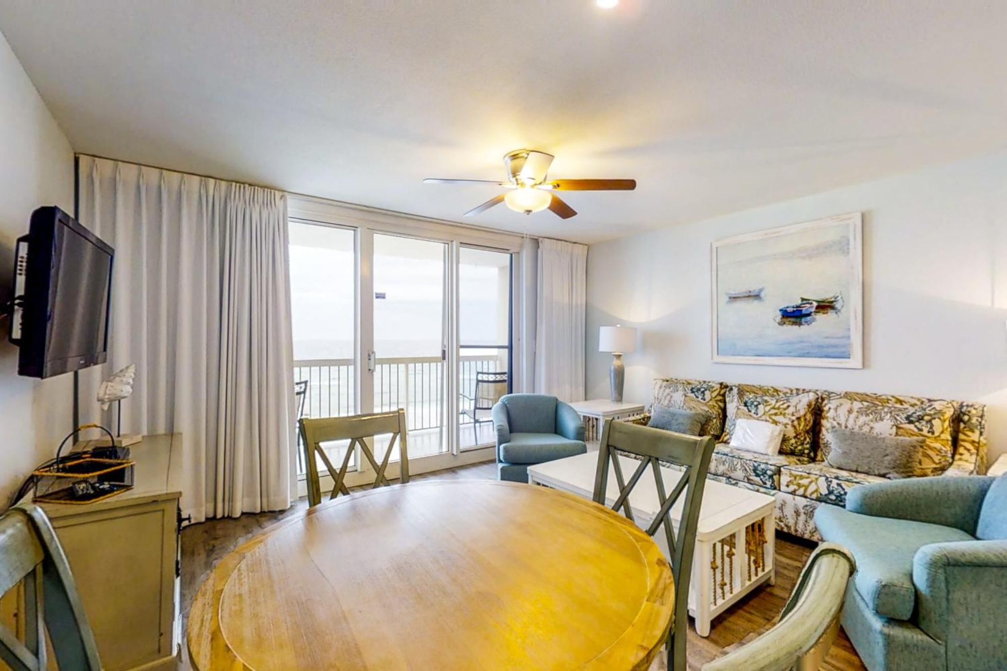 Pelican Beach Resort Destin Room photo